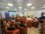 Sestry Jančové v Hornonitrianskej knižnici (2)